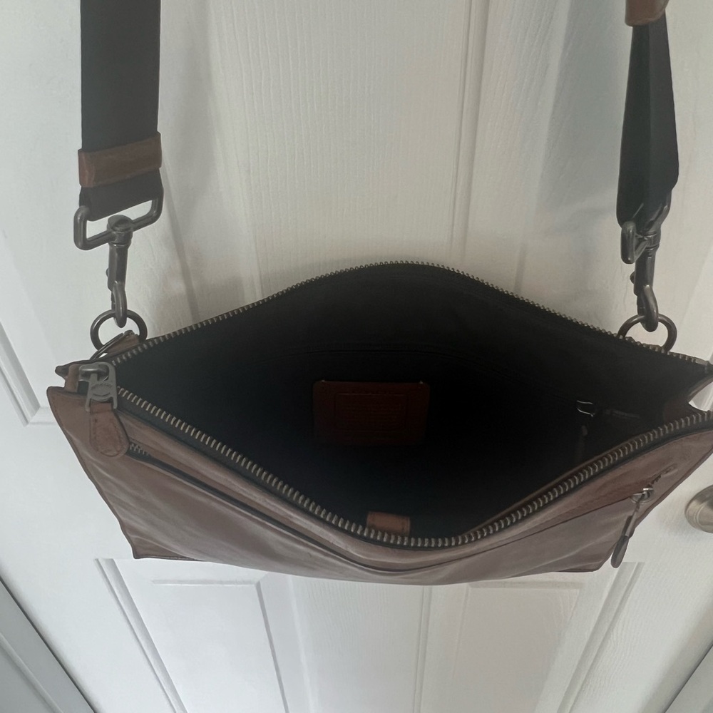 Coach Briefcase - Picture 4 of 7